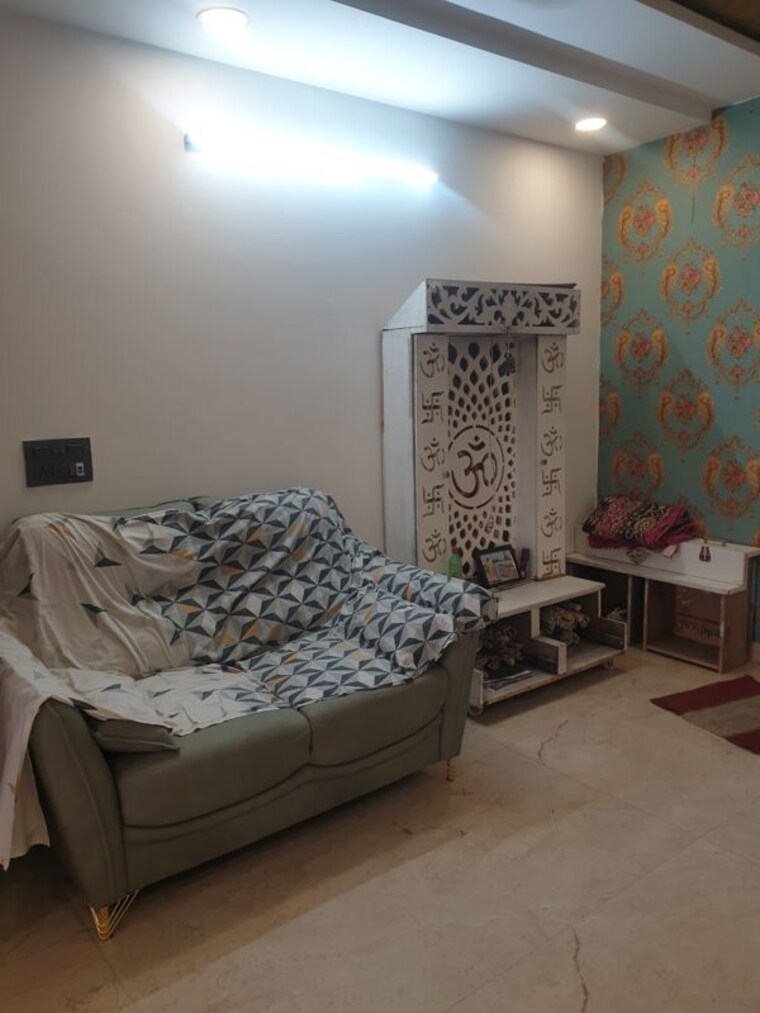 Living Room, sector 88 4 Bedroom 350 Sq.Yd. Builder Floor In Sector 88 Faridabad 10689113