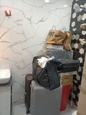 Team Area in 3 BHK Builder Floor at Puri Kohinoor, Sector 89 – for Rent