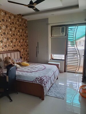 Bedroom in 3 BHK Builder Floor at Puri Kohinoor, Sector 89 – for Rent