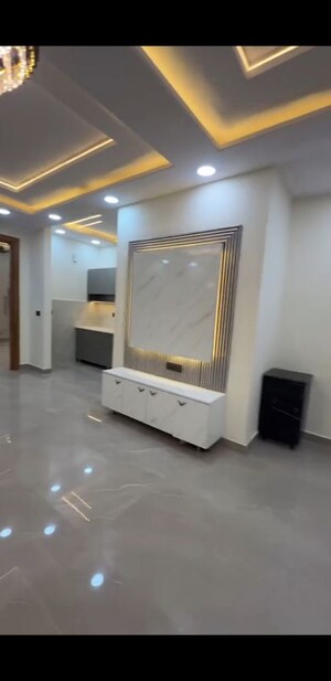 Living Room in 3 BHK Builder Floor at Puri Kohinoor, Sector 89 – for Rent