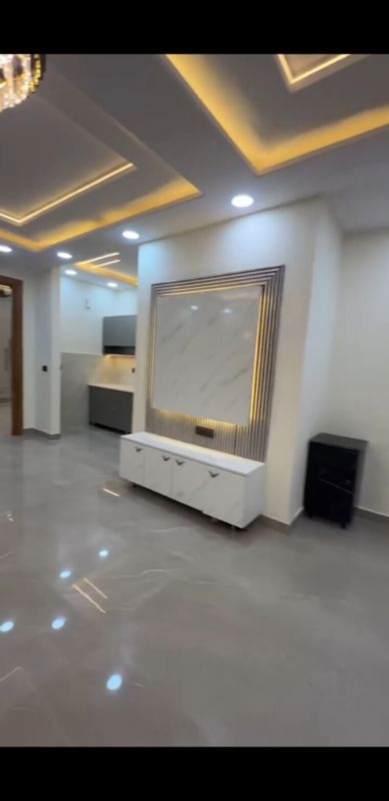 Living Room, puri-kohinoor 3 Bedroom 150 Sq.Yd. Builder Floor In Sector 89 Faridabad 10689133