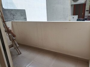 Bathroom in 3 BHK Builder Floor at Puri Kohinoor, Sector 89 – for Rent