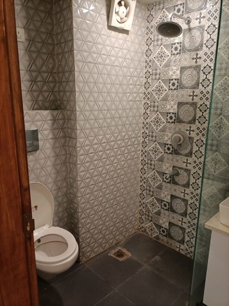 Bathroom, puri-kohinoor 3 Bedroom 160 Sq.Yd. Builder Floor In Sector 89 Faridabad 10689143
