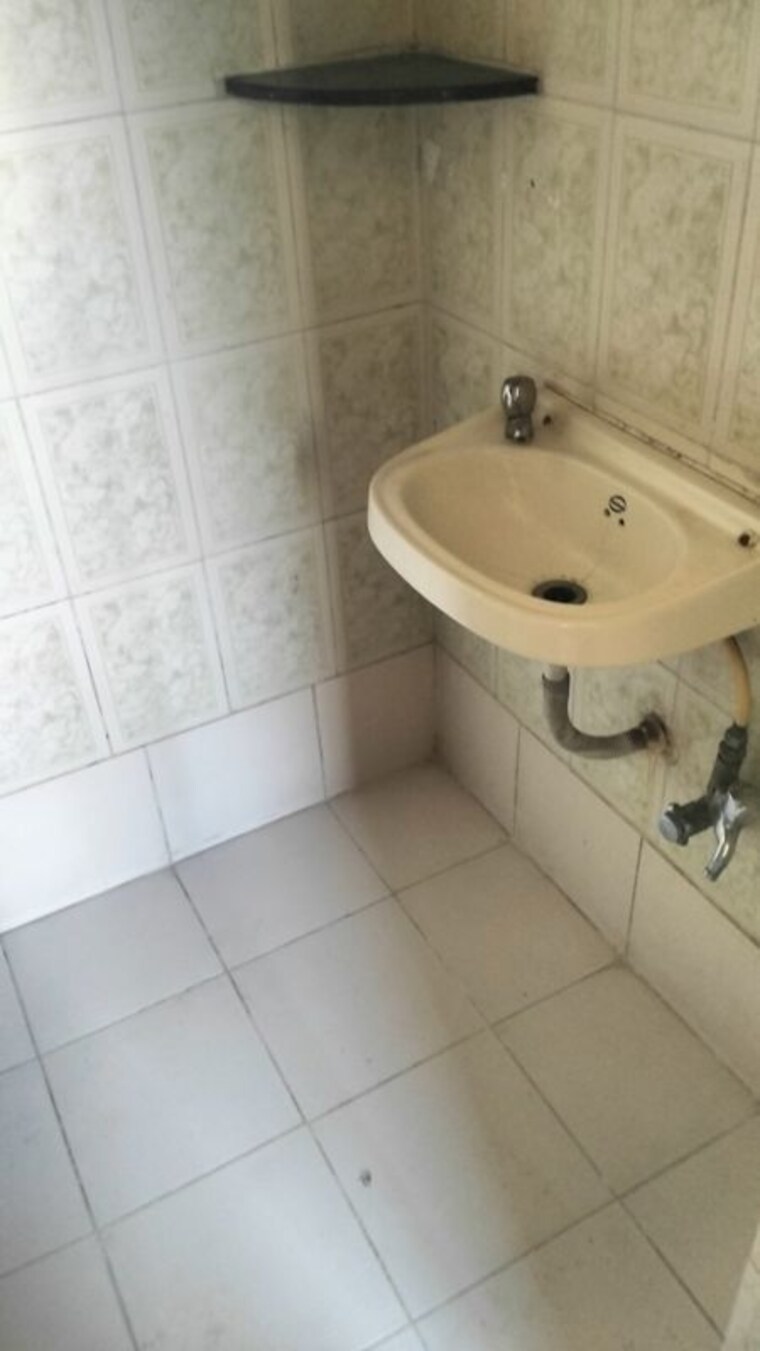 Bathroom, goel-ganga-samruddhi 2 Bedroom 900 Sq.Ft. Apartment In Wanwadi Pune 10689153