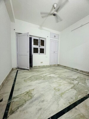 Room in 1 BHK Apartment at Palm Residency Chhatarpur, Chattarpur – for Rent