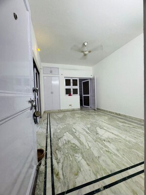 Room in 1 BHK Apartment at Palm Residency Chhatarpur, Chattarpur – for Rent