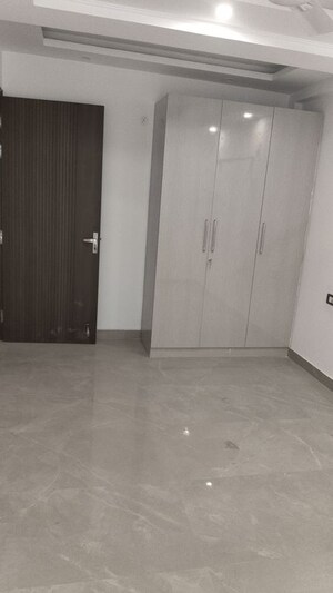 Room in 3 BHK Builder Floor at Chattarpur – for Sale
