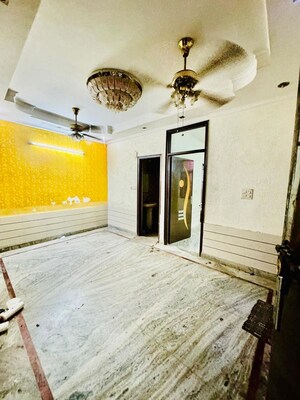 Bedroom in 1 BHK Apartment at Neb Sarai – for Rent