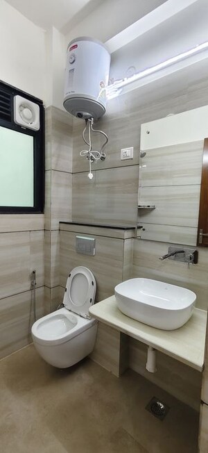 Bathroom in 1 BHK Builder Floor at Sushant Lok 2, Sector 57 – for Rent