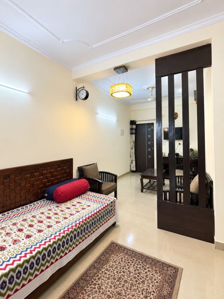 Bedroom, palam vihar 2 Bedroom 200 Sq.Yd. Builder Floor In Palam Vihar Gurgaon 10689210