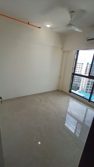 Room in 1 BHK Apartment at Platinum 53 West, Andheri West – for Rent