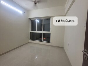 Room in 3 BHK Apartment at Sheth Montana, Mulund West – for Rent