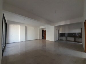 Room in 3 BHK Apartment at Shela – for Rent