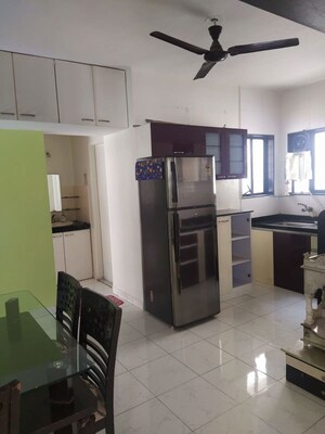 Team Area in 2 BHK Apartment at Nirmiti Horizon, Aundh – for Rent