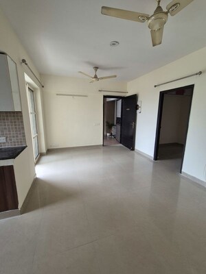 Furnished Amenities in 2.5 BHK Apartment at Sethi Max Royale, Sector 76 – for Rent
