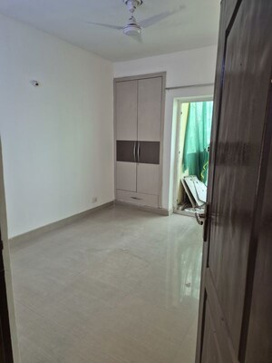 Furnished Amenities in 3 BHK Apartment at Nimbus The Hyde park, Sector 78 – for Rent