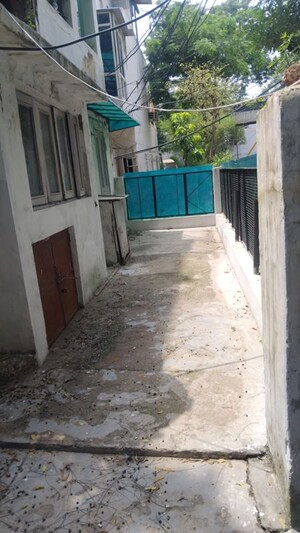 Balcony in 1 BHK Builder Floor at RWA Apartments Sector 53, Sector 53 – for Rent