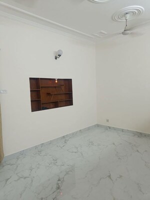 Room in 2 BHK Builder Floor at Sector 19 – for Rent