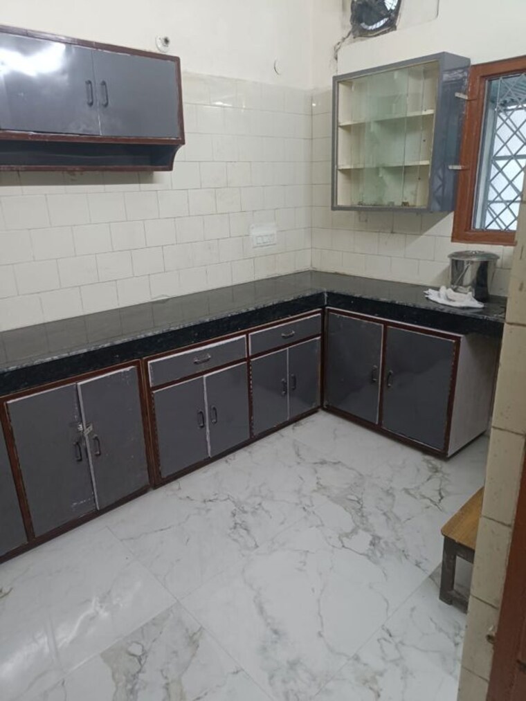 Kitchen, sector 19 2 Bedroom 1000 Sq.Ft. Builder Floor In Sector 19 Chandigarh 10689308