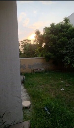 Plot Area in 3 BHK Builder Floor at BPTP Park Elite Floors, Sector 85 – for Rent