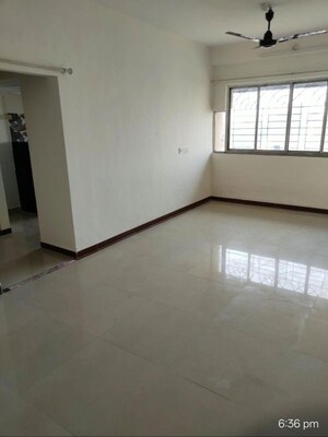 Room in 2 BHK Apartment at Powai Cosmopolitan CHS, Powai – for Rent