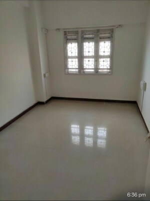 Room in 2 BHK Apartment at Powai Cosmopolitan CHS, Powai – for Rent