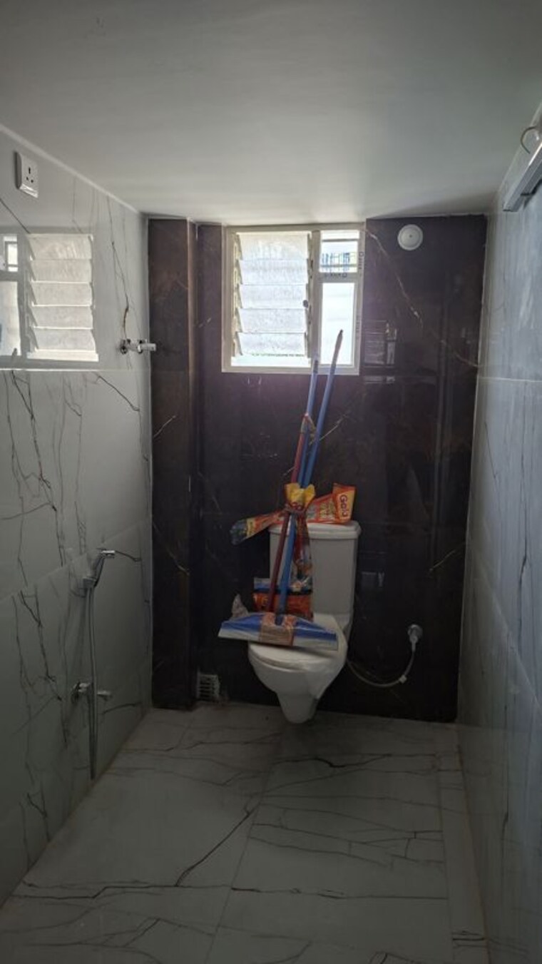 Bathroom, dhoot-new-town-extension 3 Bedroom 1250 Sq.Ft. Apartment In New Town Kolkata 10505142