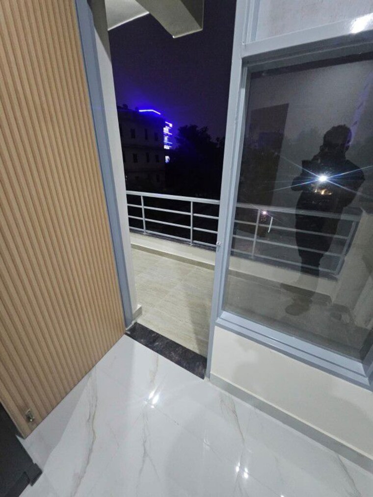 Balcony, sector 14 2 Bedroom 947 Sq.Ft. Independent House In Sector 14 Gurgaon 10689332