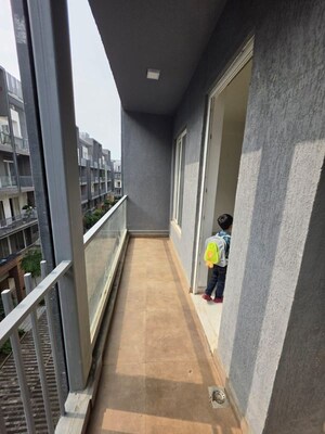 Balcony in 3 BHK Builder Floor at Smart World Orchard, Sector 61 – for Rent