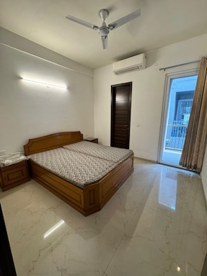 3 BHK Builder Floor For Rent in Smart World Orchard, Sector 61
