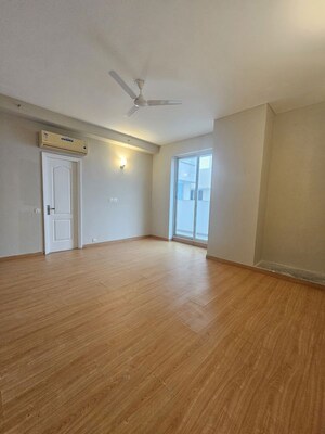 Room in 5 BHK Penthouse at Bestech Park View Spa, Sector 47 – for Sale
