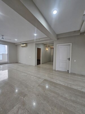 Room in 5 BHK Penthouse at Bestech Park View Spa, Sector 47 – for Sale