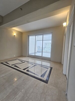 Room in 5 BHK Penthouse at Bestech Park View Spa, Sector 47 – for Sale