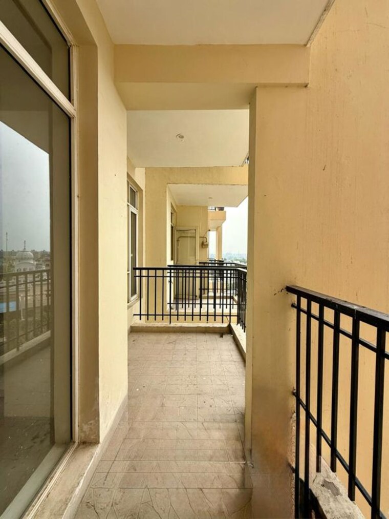 Balcony, ambala highway 3 Bedroom 1750 Sq.Ft. Apartment In Ambala Highway Zirakpur 10689416