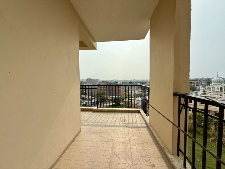 Balcony, ambala highway 3 Bedroom 1750 Sq.Ft. Apartment In Ambala Highway Zirakpur 10689416