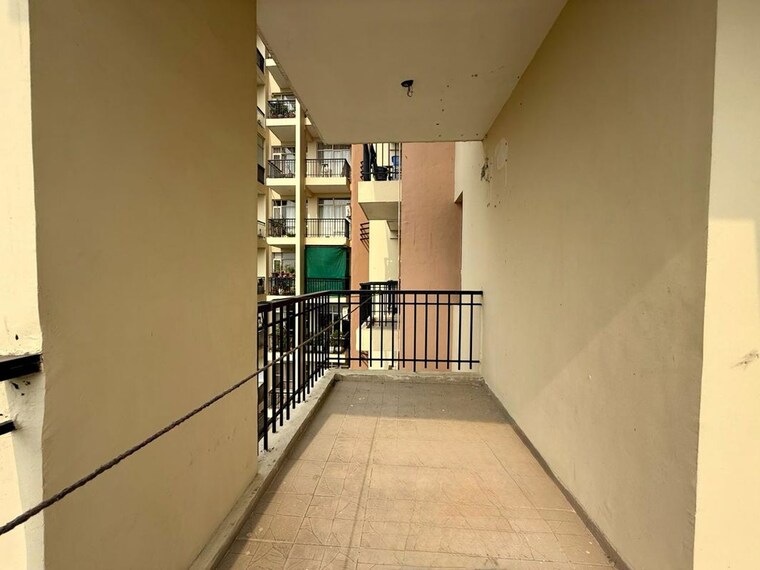 undefined, ambala highway 3 Bedroom 1750 Sq.Ft. Apartment In Ambala Highway Zirakpur 10689416