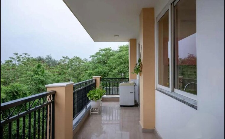 Balcony, sas-shalimar-grand 3 Bedroom 1900 Sq.Ft. Apartment In Butler Colony Lucknow 10689422
