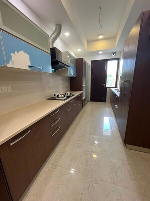 Kitchen in 3 BHK Builder Floor at Sector 43 – for Rent