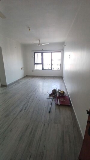 2 BHK Apartment For Rent in Indradarshan II, Oshiwara