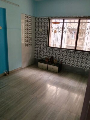 Bedroom in 2 BHK Apartment at Mulund East – for Rent
