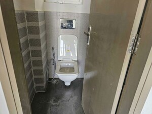 Bathroom in 2 BHK Builder Floor at Sector 21 – for Rent