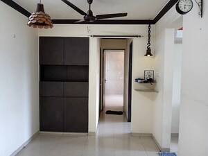 Room in 2 BHK Apartment at Blue Bell Chembur, Chembur – for Rent