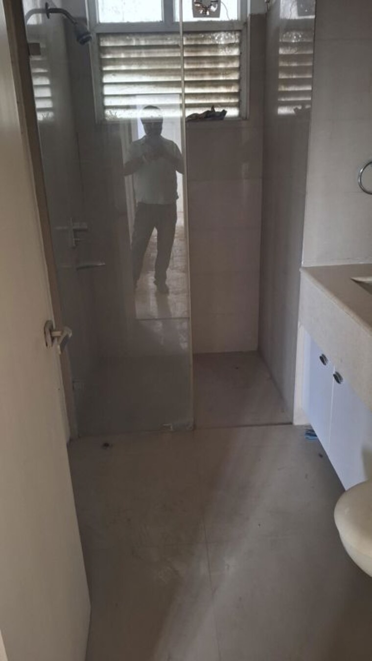 Bathroom, sector 22 2 Bedroom 1200 Sq.Ft. Builder Floor In Sector 22 Gurgaon 10689491
