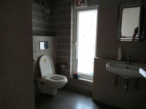 Bathroom in 3 BHK Builder Floor at Sector 23 – for Rent