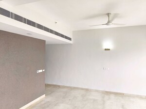 Room in 3 BHK Builder Floor at Sector 22 – for Rent