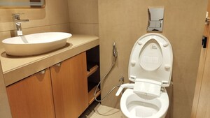 Bathroom in 6+ BHK Apartment at Lodha The World Towers World One Tier 2, Worli – for Sale