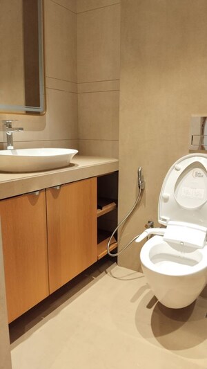 Bathroom in 6+ BHK Apartment at Lodha The World Towers World One Tier 2, Worli – for Sale