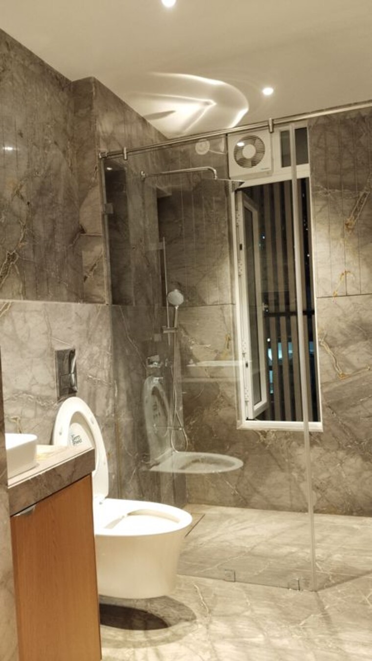 Bathroom, lodha-the-world-towers-world-one-tier-2 6+ Bedroom 5427 Sq.Ft. Apartment In Worli Mumbai 10689524