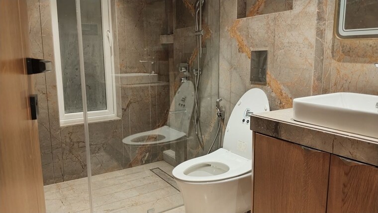 Bathroom, lodha-the-world-towers-world-one-tier-2 6+ Bedroom 5427 Sq.Ft. Apartment In Worli Mumbai 10689524