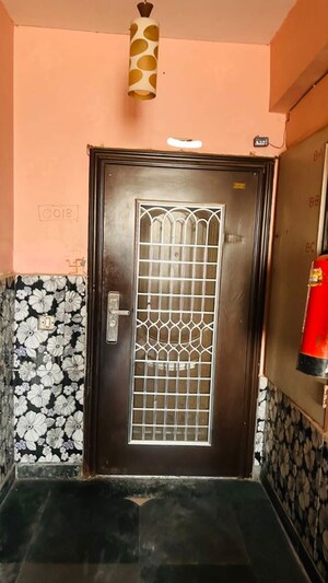 Building Lobby in 3.5 BHK Apartment at Shiv Sai Ozone Park, Sector 86 – for Rent